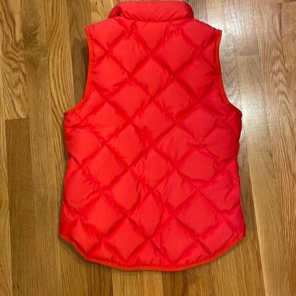 J CREW EXCURSION VEST - Picture 4 of 4